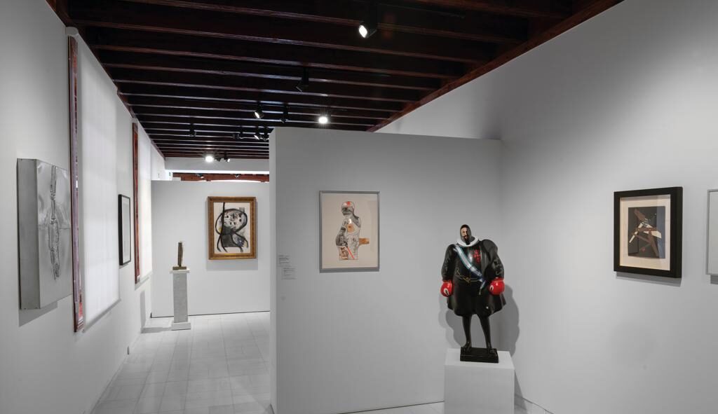 Integrantes de la Asociación de Escritores y Escritoras 'Palabra y Verso' Exposición LM Arte Colección